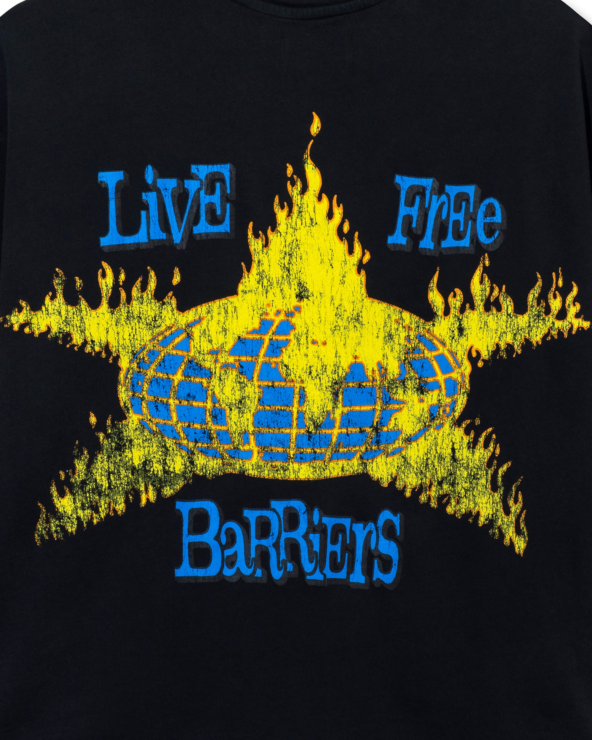 WORLD IN FLAMES SS TEE - BLACK